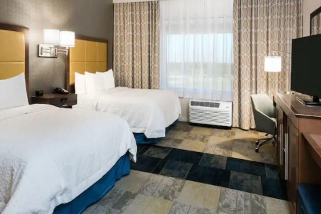 Hampton Inn & Suites San Antonio Brooks City Base, Tx Экстерьер фото