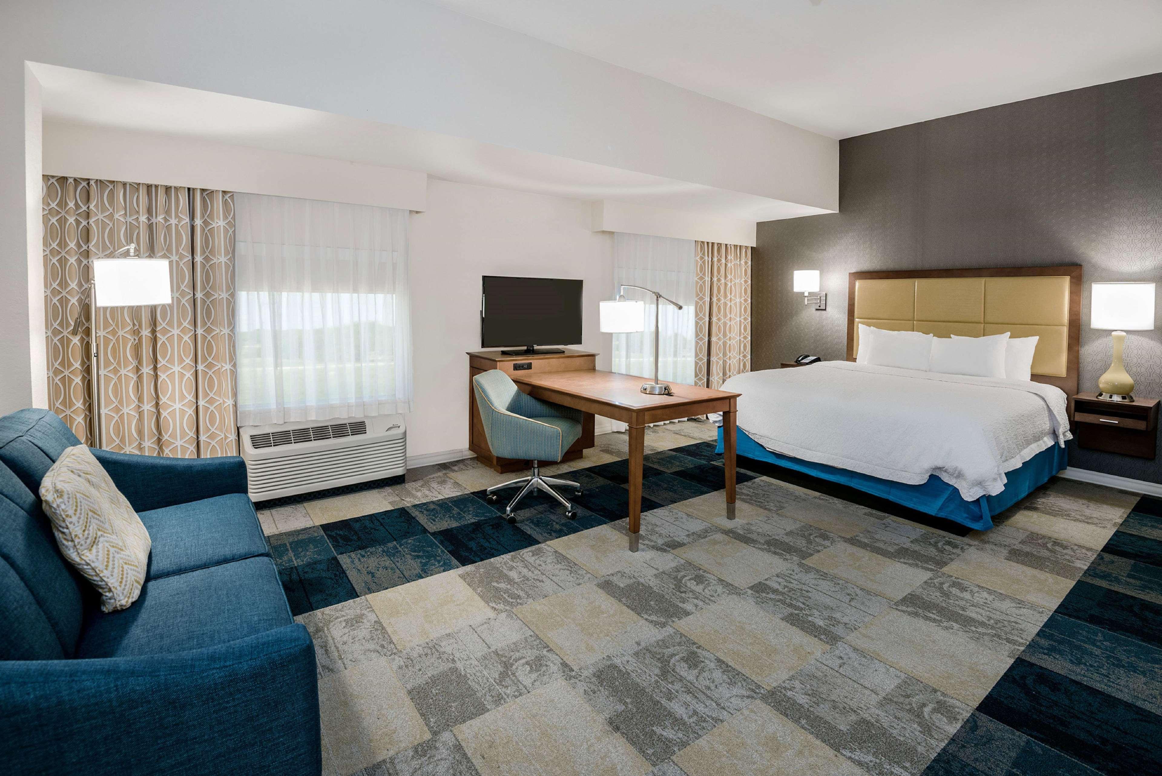 Hampton Inn & Suites San Antonio Brooks City Base, Tx Экстерьер фото