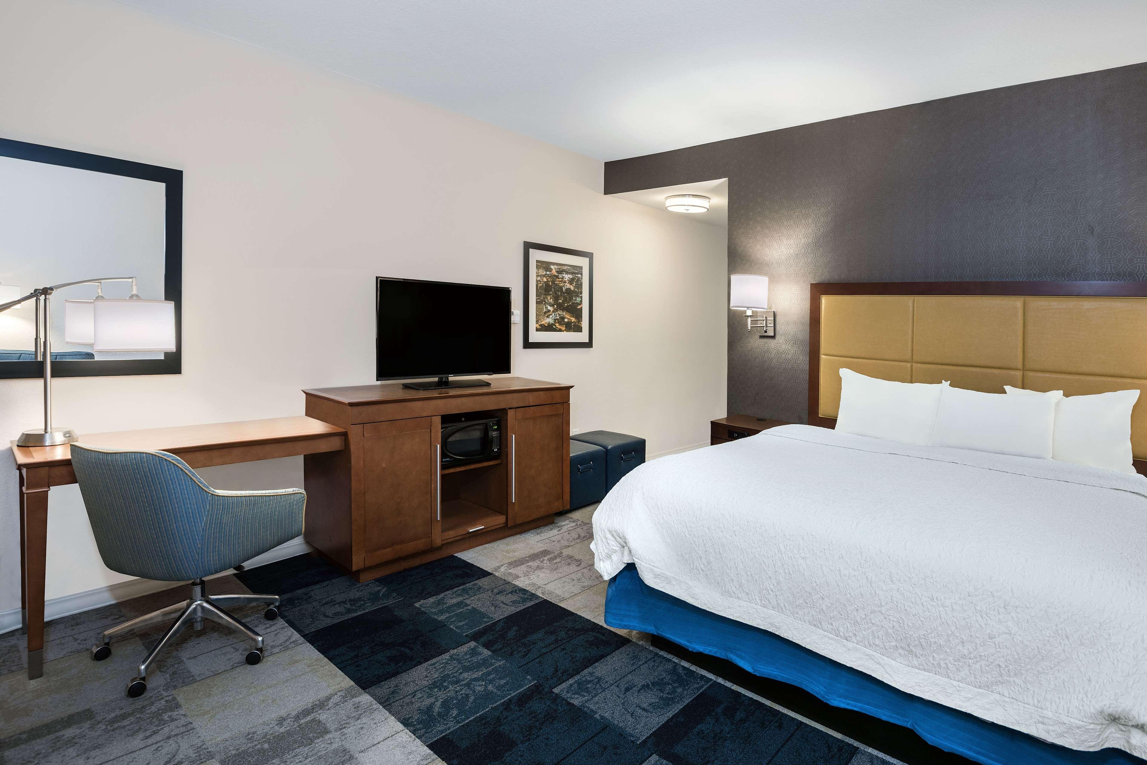 Hampton Inn & Suites San Antonio Brooks City Base, Tx Экстерьер фото