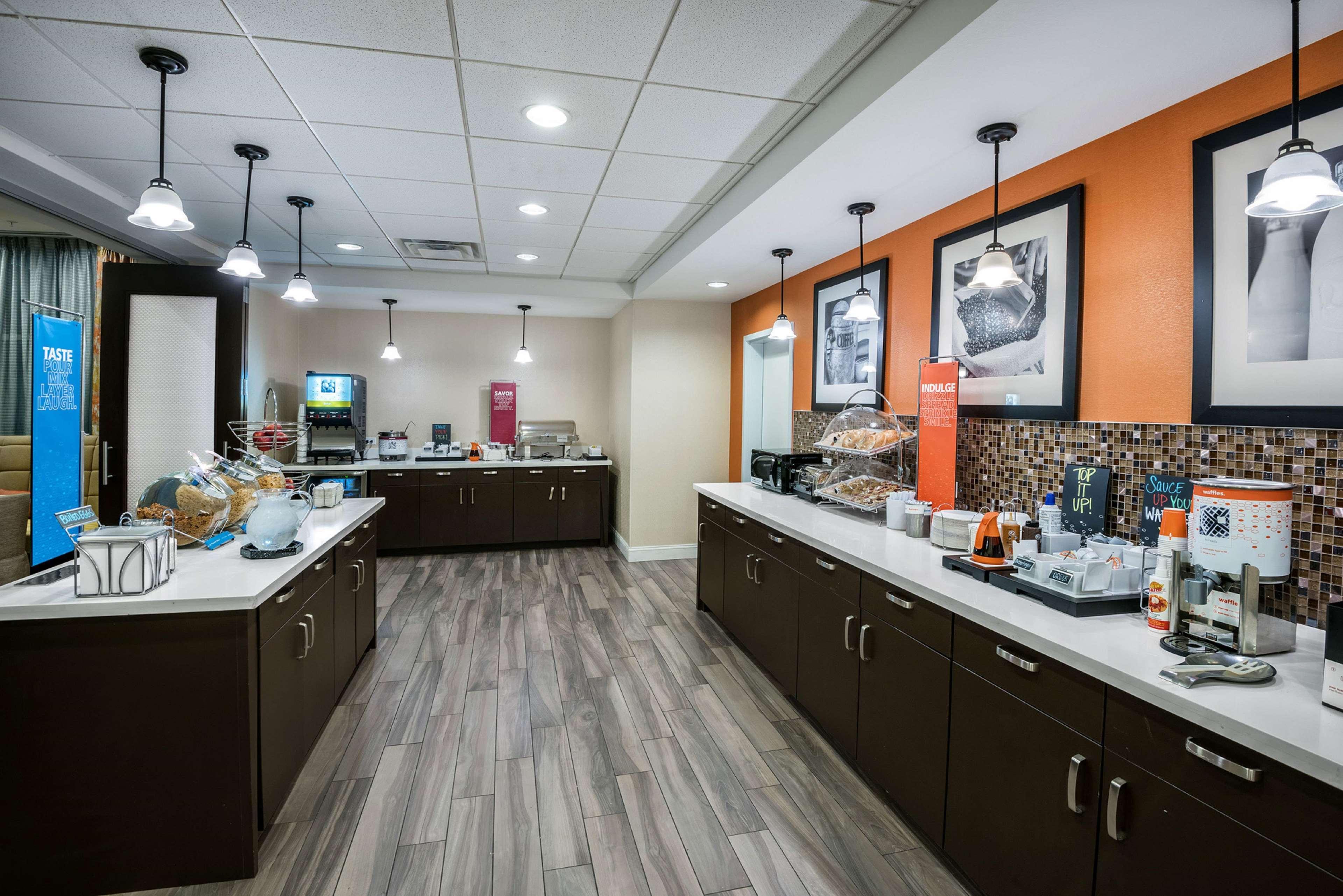 Hampton Inn & Suites San Antonio Brooks City Base, Tx Экстерьер фото