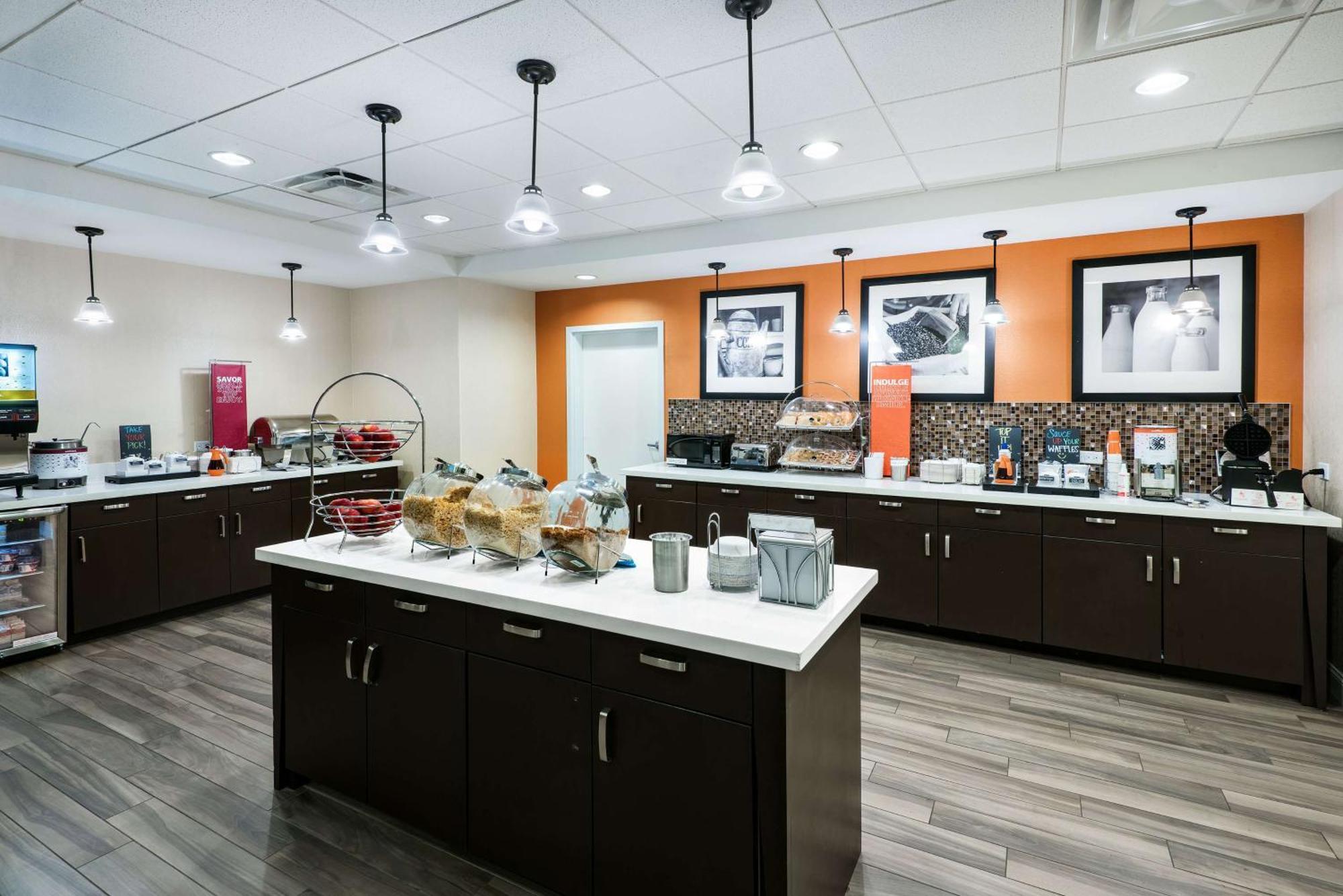 Hampton Inn & Suites San Antonio Brooks City Base, Tx Экстерьер фото