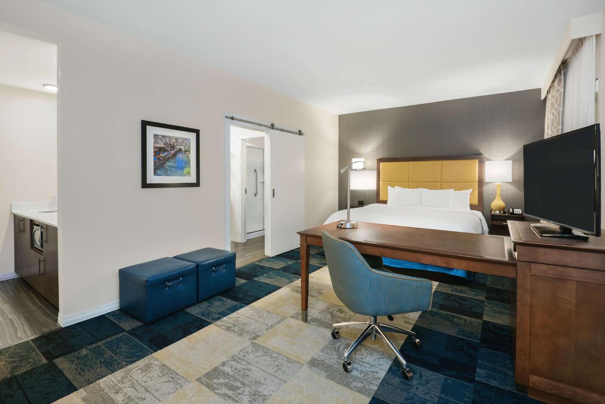 Hampton Inn & Suites San Antonio Brooks City Base, Tx Экстерьер фото