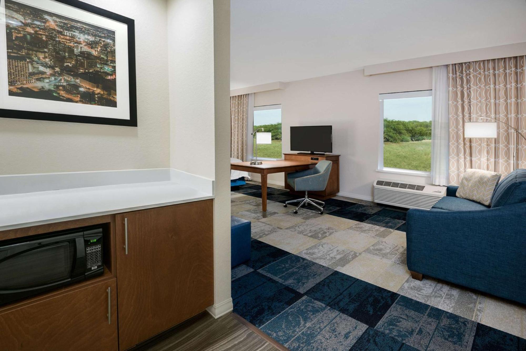 Hampton Inn & Suites San Antonio Brooks City Base, Tx Экстерьер фото